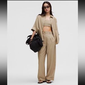 NWT Lululemon  LuluLinen Relaxed Button-Up size L $98 sheer oak